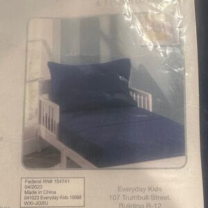 Everyday Kids toddler Bedding Set